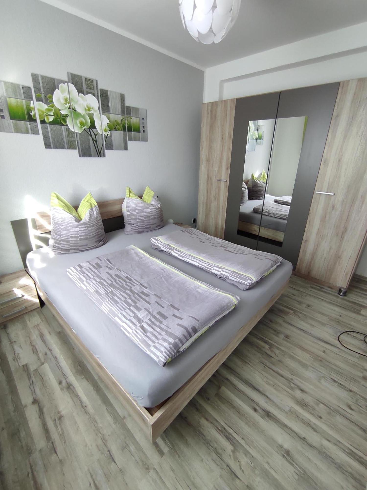 Gaestehaus Graupner-มิทท์ไวดา ภายนอก รูปภาพ